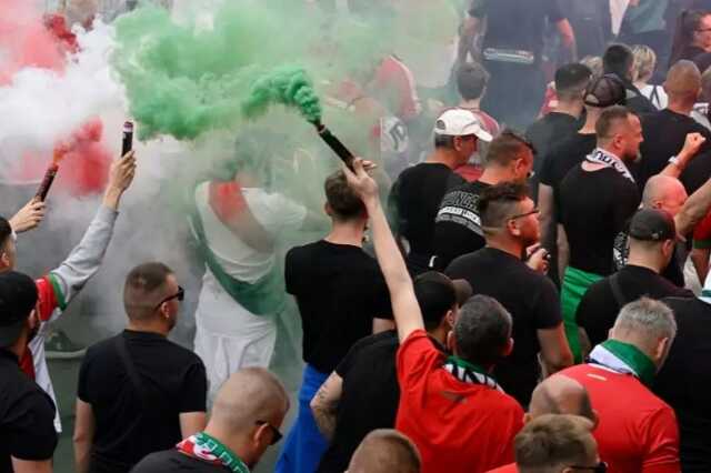 Magyar szurkolók