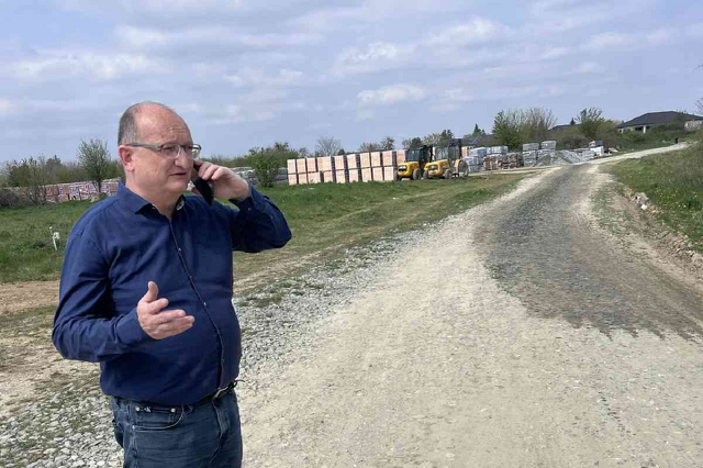 Rápli Róbert az oladi platónál