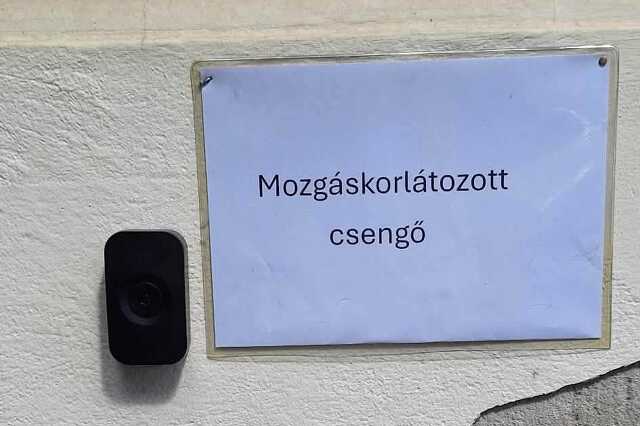 Mozgáskorlátozott csengő