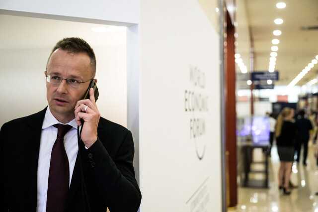Szijjártó Péter Sencsenben