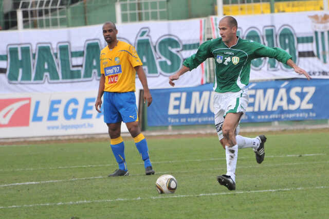 Haladas : Siófok