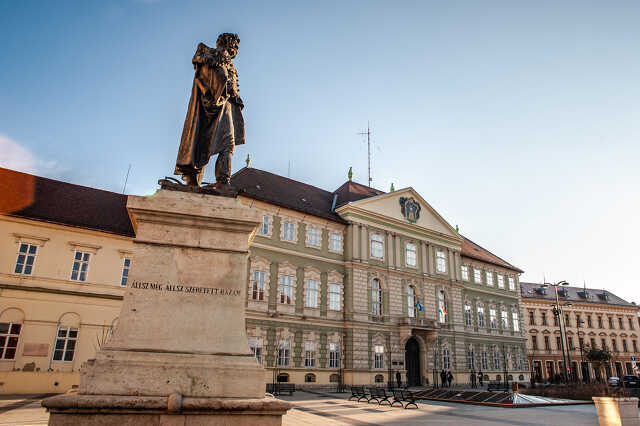 Megyeháza