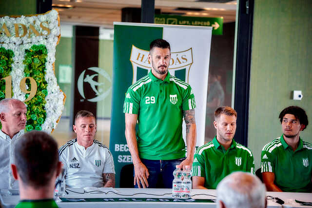 Haladás sajtótájékoztató