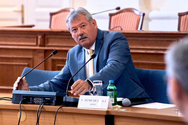 Élő Környezetért Felelős Bizottság ülése