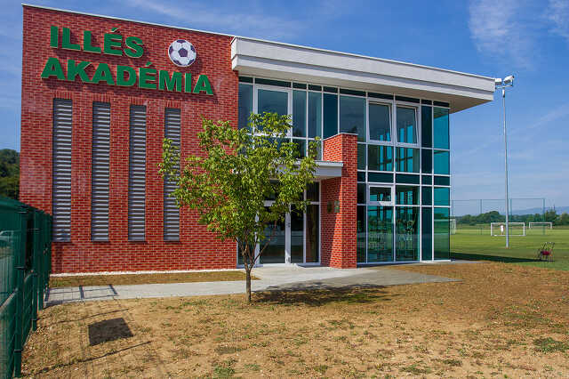Illés Akadémia
