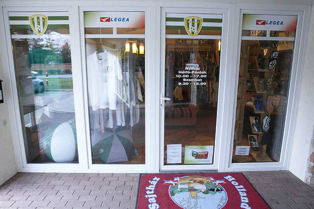 Haladás ajándékbolt