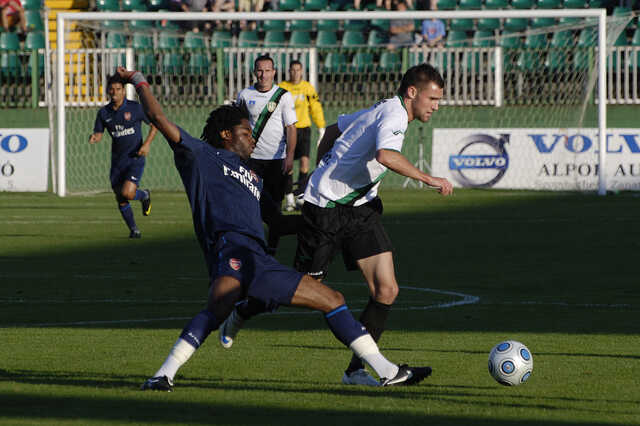 Haladás : Arsenal 2009