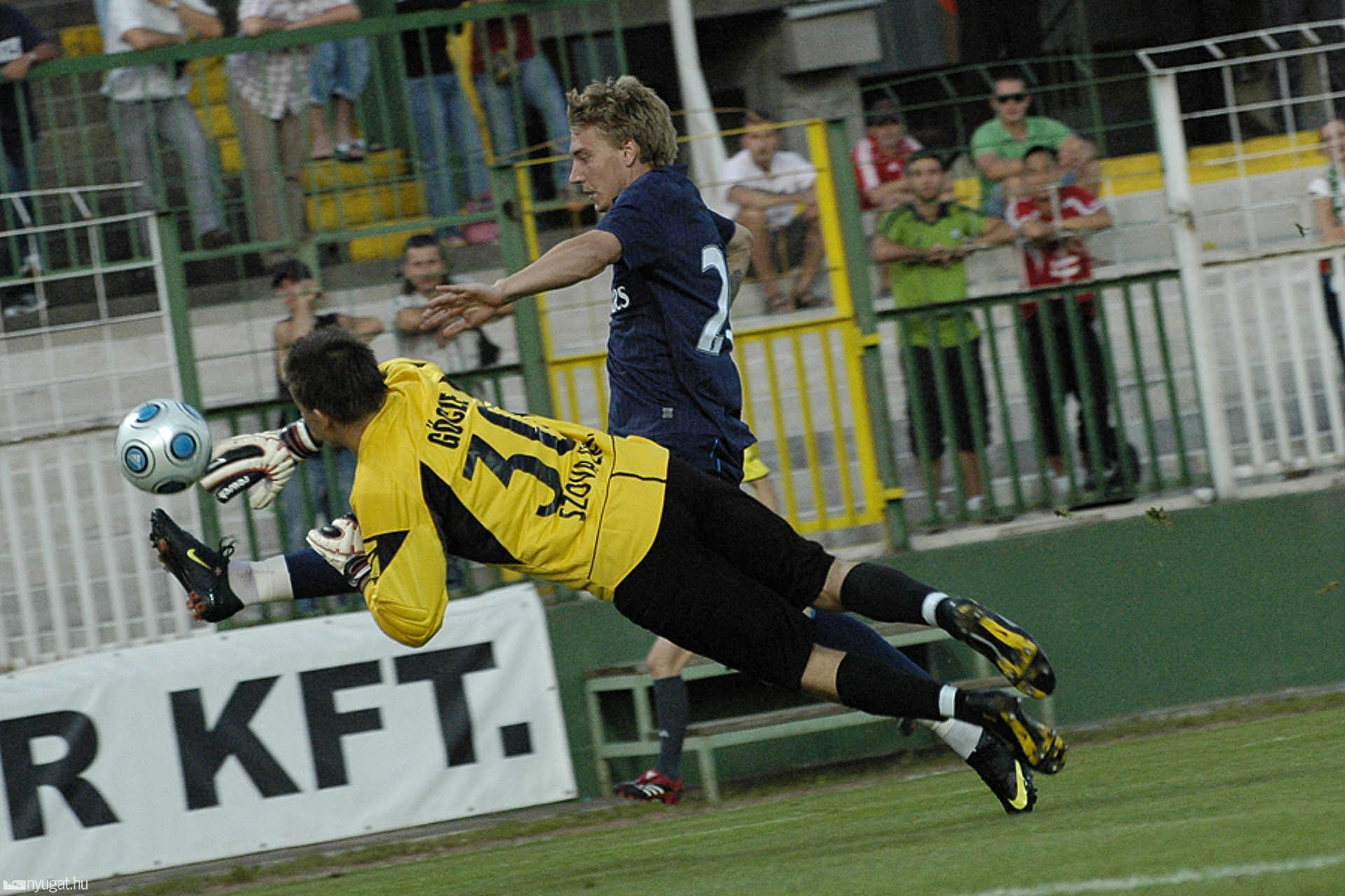 Haladás : Arsenal 2009