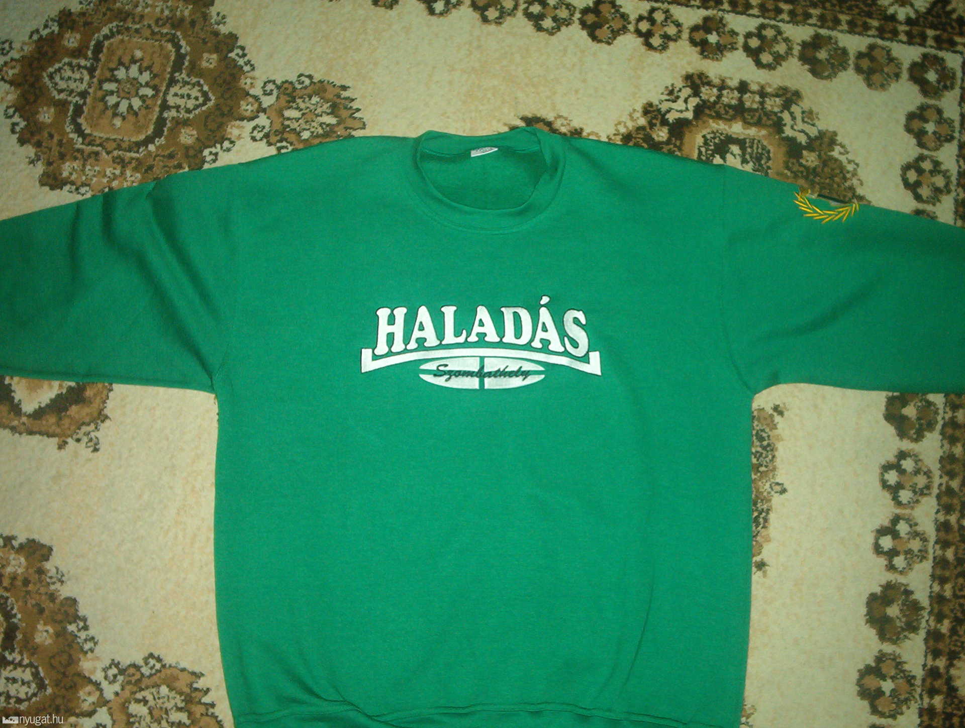 Haladás pulóver